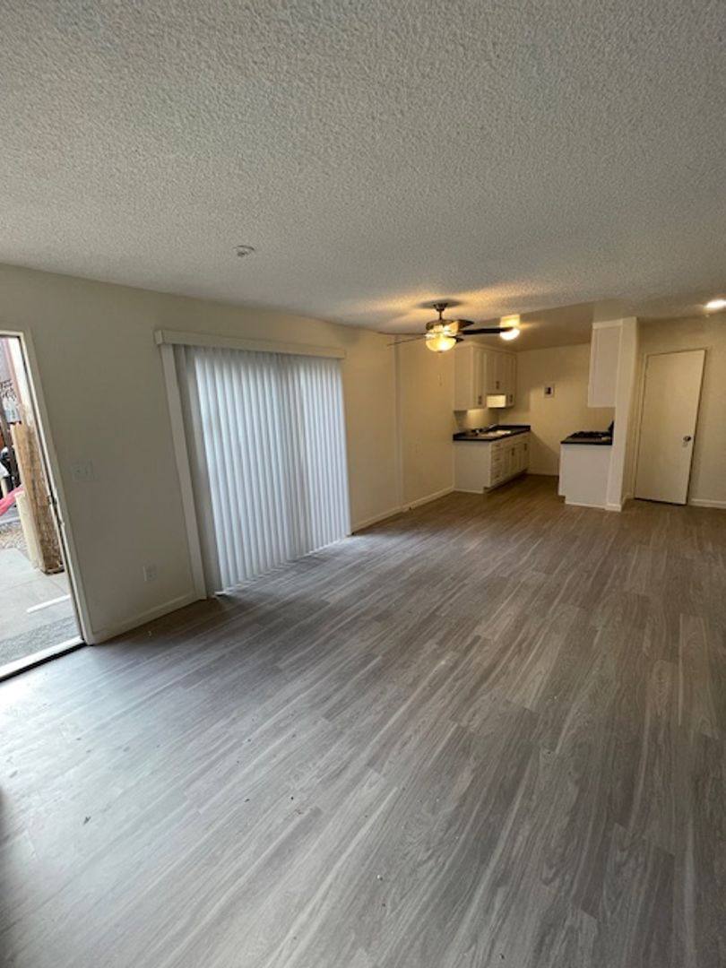 Apartment for rent at 1011 W Angeleno Ave, Burbank, CA 91506