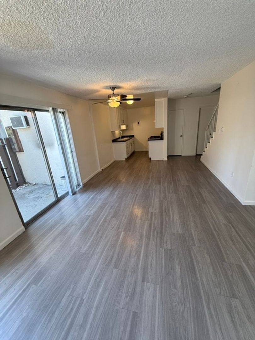 Apartment for rent at 1011 W Angeleno Ave, Burbank, CA 91506