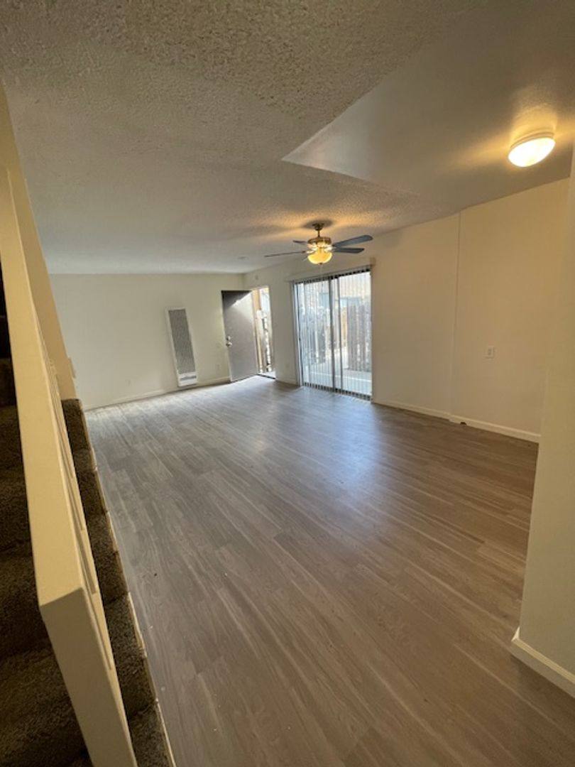Apartment for rent at 1011 W Angeleno Ave, Burbank, CA 91506