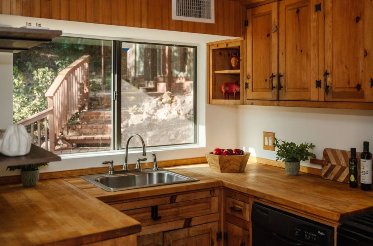House for rent at 517 Canon View Trail, Topanga, CA 90290