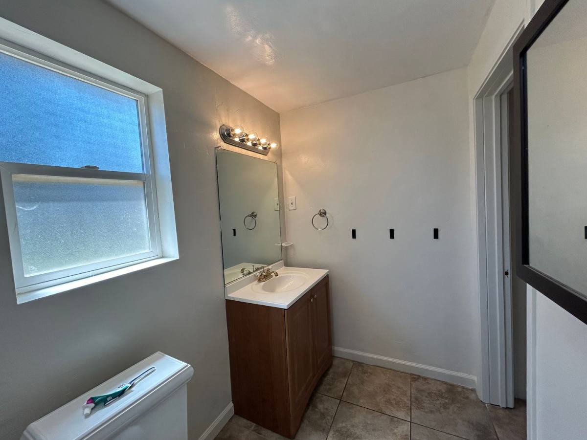 House for rent at 7252 Lincoln Blvd, Palermo, CA 95968