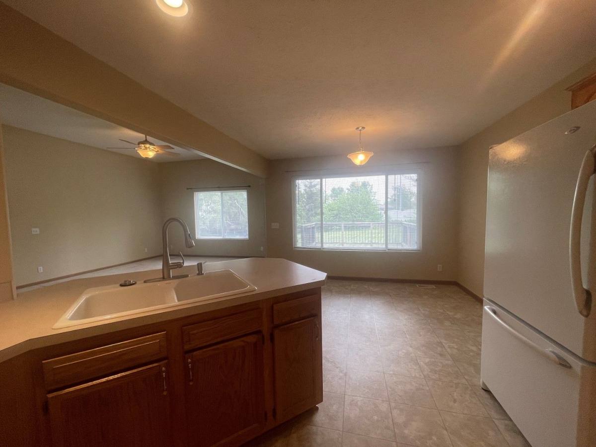 House for rent at 2309 Aberdeen Dr, Papillion, NE 68133