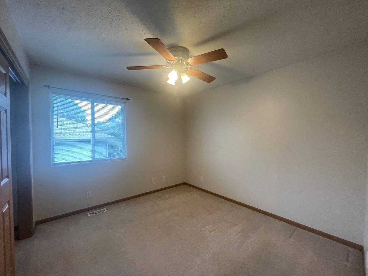 House for rent at 2309 Aberdeen Dr, Papillion, NE 68133