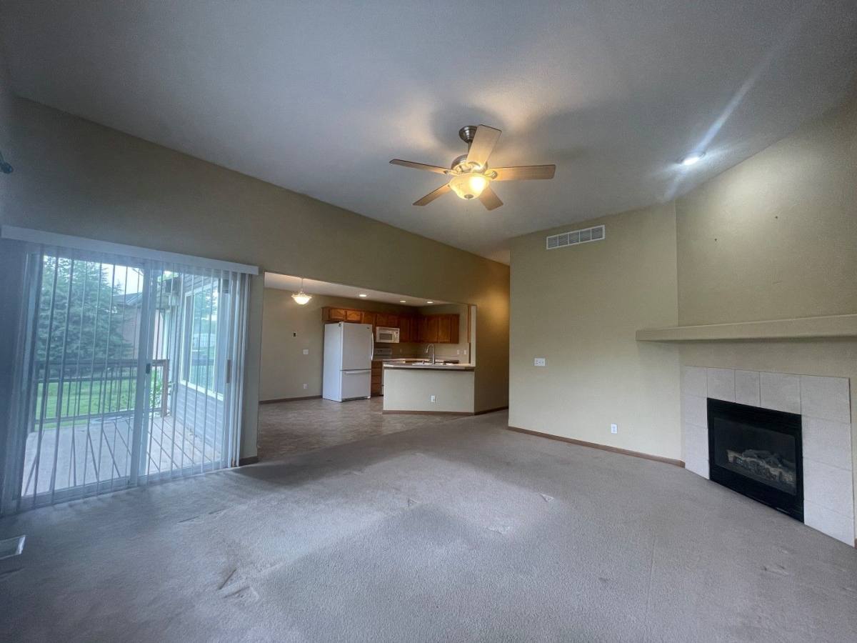 House for rent at 2309 Aberdeen Dr, Papillion, NE 68133