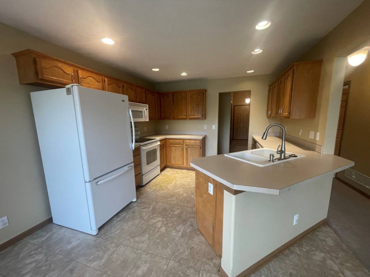 House for rent at 2309 Aberdeen Dr, Papillion, NE 68133