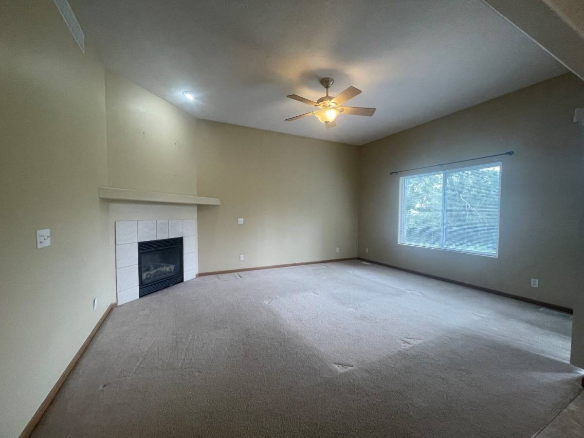 House for rent at 2309 Aberdeen Dr, Papillion, NE 68133