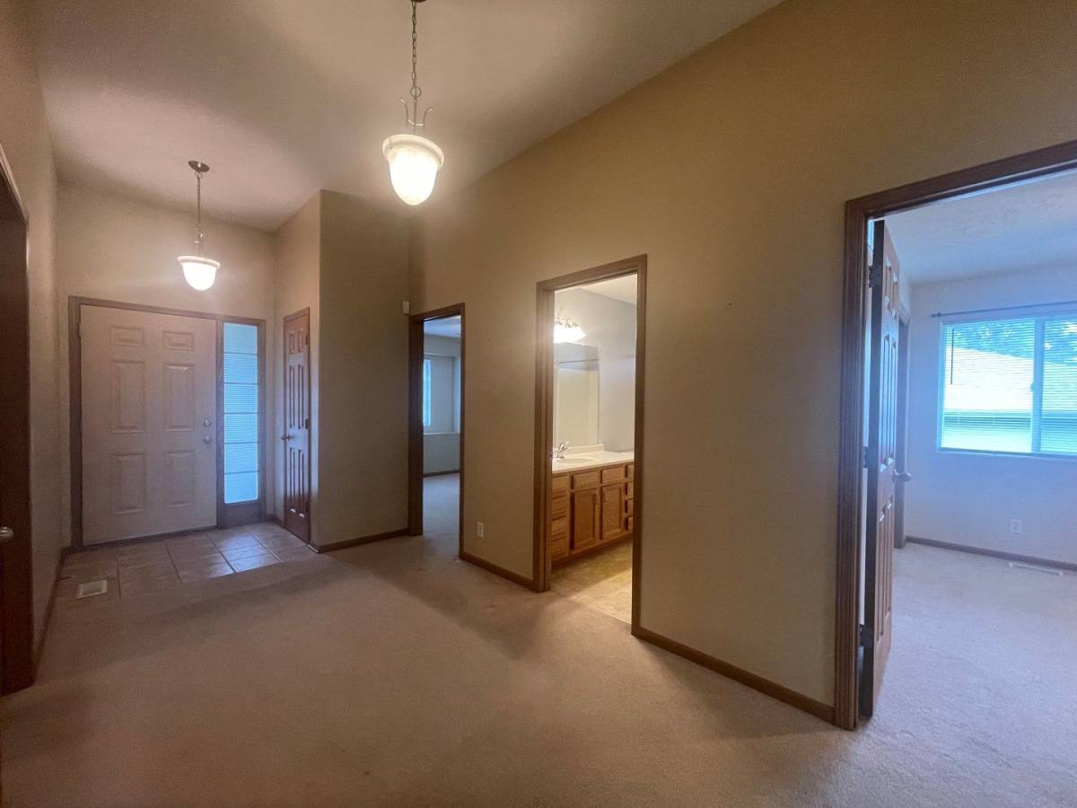 House for rent at 2309 Aberdeen Dr, Papillion, NE 68133