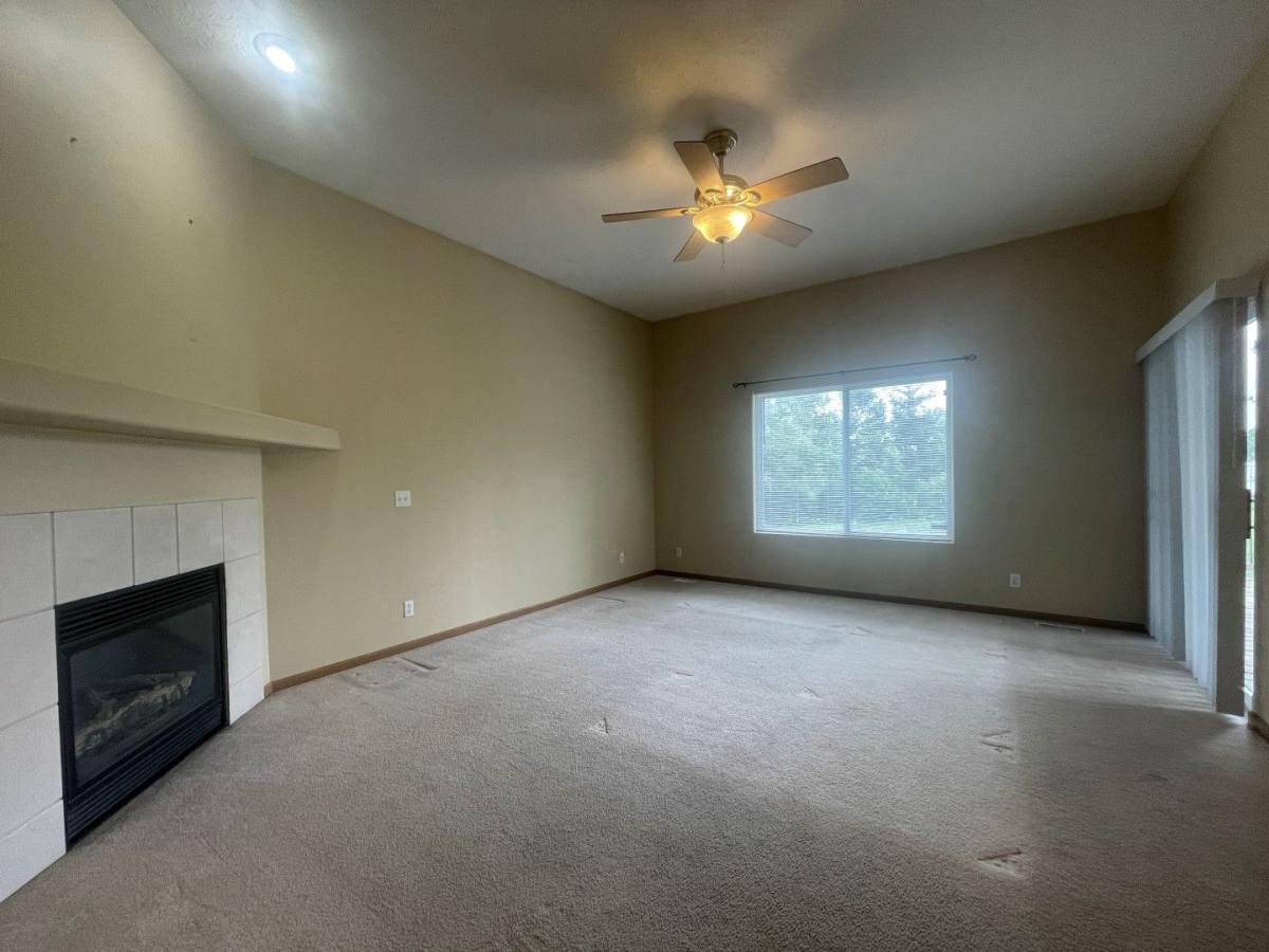 House for rent at 2309 Aberdeen Dr, Papillion, NE 68133