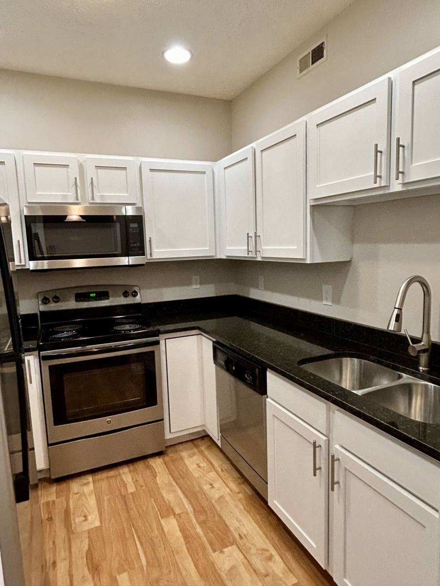 Apartment for rent at 614 Park Madison Dr, Greenwood, IN 46143