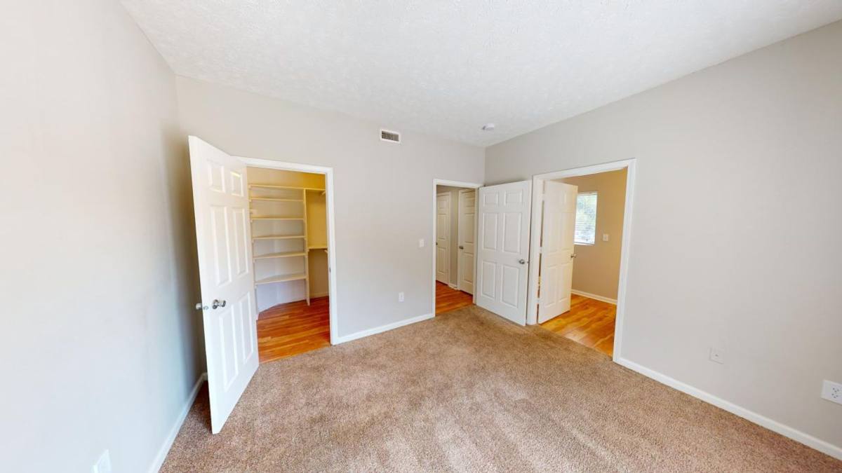Apartment for rent at 614 Park Madison Dr, Greenwood, IN 46143
