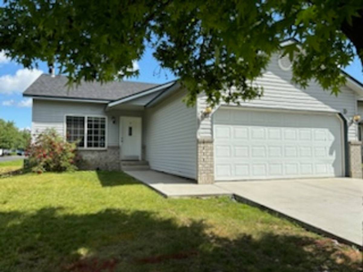 House for rent at 2581 W Grenoble Lane, Coeur D Alene, ID 83815