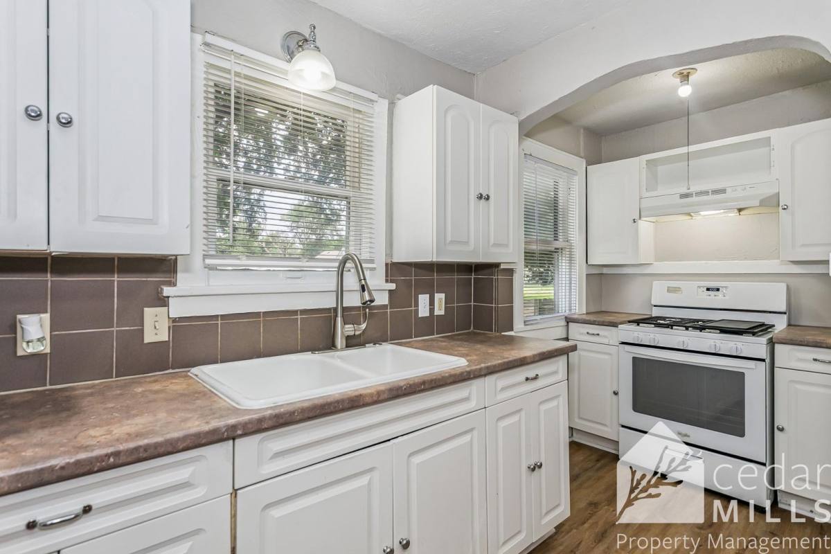 House for rent at 2902 E Lincoln, Wichita, KS 67211