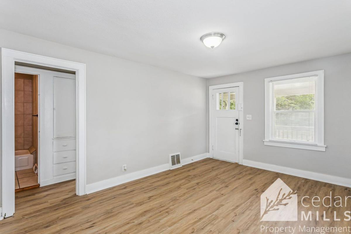 House for rent at 2902 E Lincoln, Wichita, KS 67211