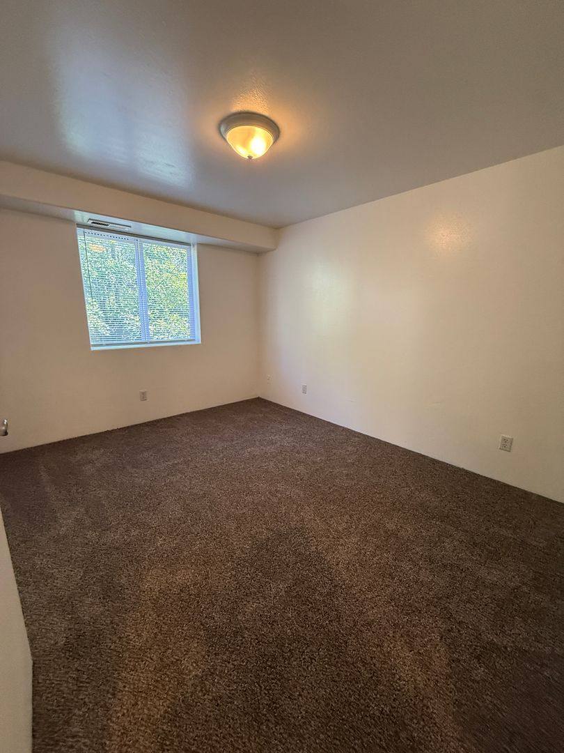 Apartment for rent at 754 N Riverside Ave, Medford, OR 97501