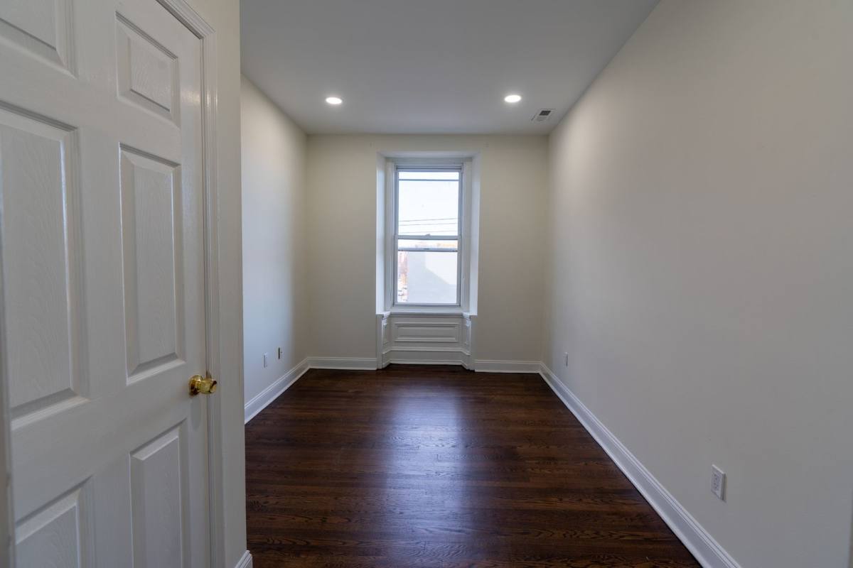 Apartment for rent at 641 N 15th St #5, Philadelphia, PA 19130