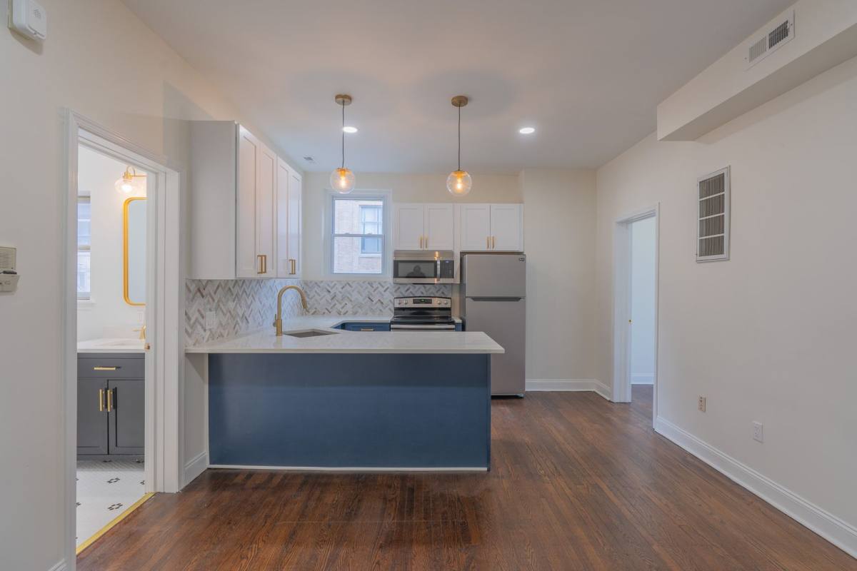 Apartment for rent at 641 N 15th St #5, Philadelphia, PA 19130