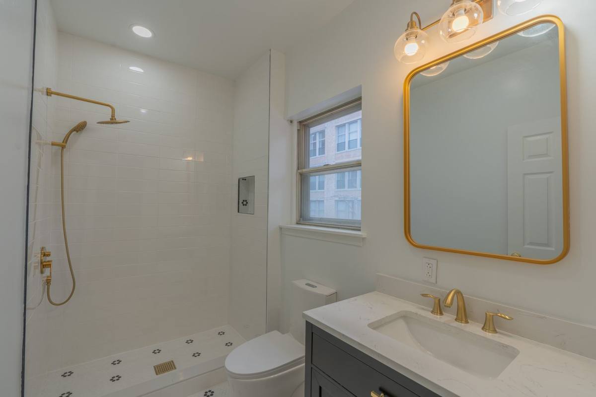 Apartment for rent at 641 N 15th St #5, Philadelphia, PA 19130