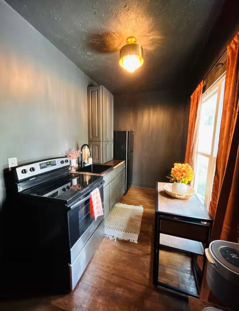 Apartment for rent at 3500 Sevier Ave, Knoxville, TN 37920