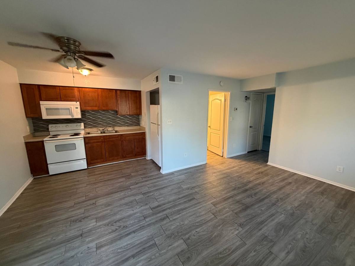 Apartment for rent at 10644 N 15th Way, Phoenix, AZ 85020