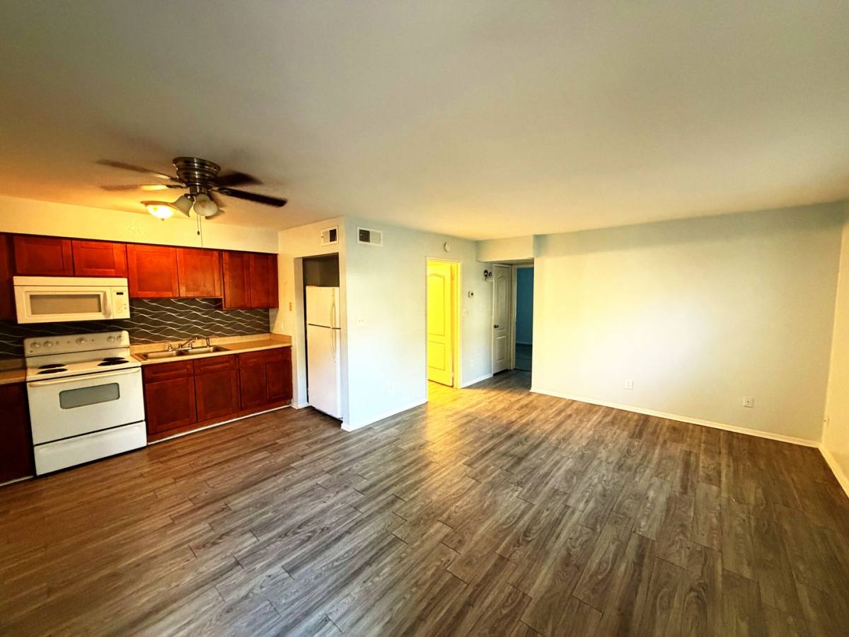 Apartment for rent at 10644 N 15th Way, Phoenix, AZ 85020