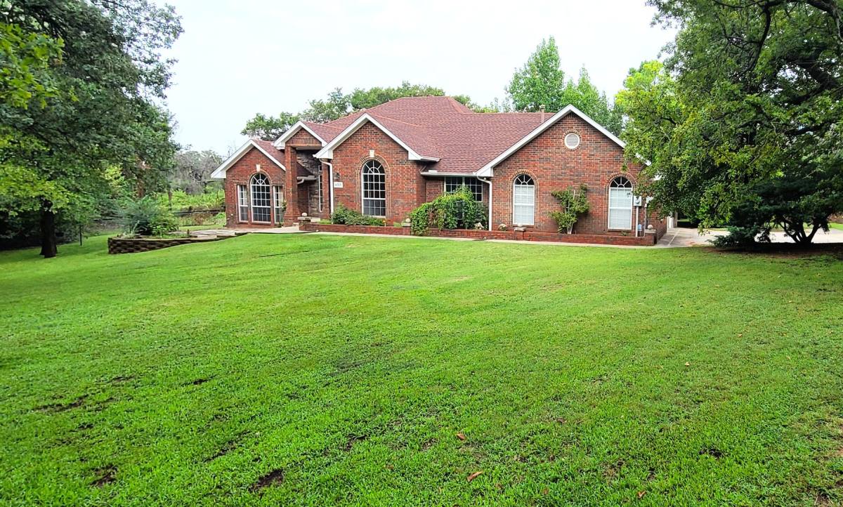 House for rent at 6029 Covey Run Dr, Edmond, OK 73034