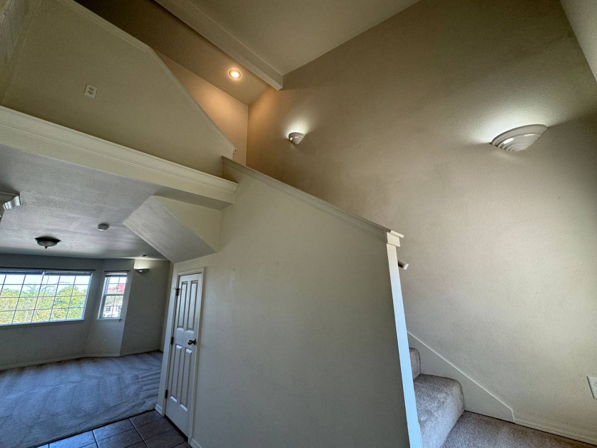 Townhouse for rent at 150 Hickory Ridge, Saint Robert, MO 65584