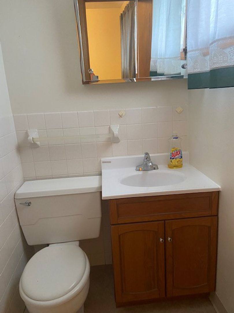 Apartment for rent at 6 Northland Dr, Bloomfield, IA 52537