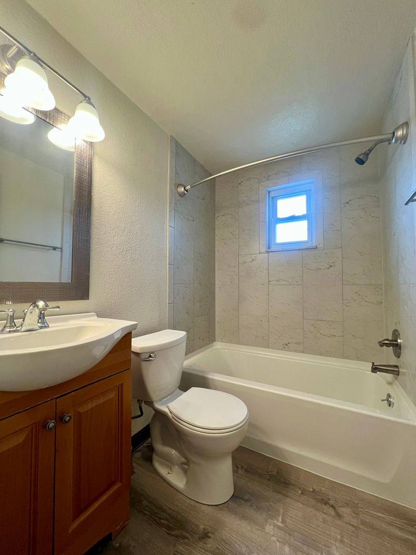 Townhouse for rent at 107 Savors Court, Cheswick, PA 15024