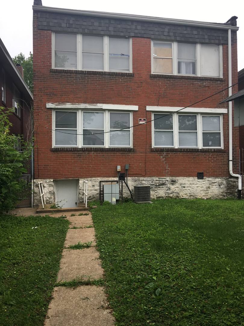 Apartment for rent at 4217 Grand Blvd, Saint Louis, MO 63111