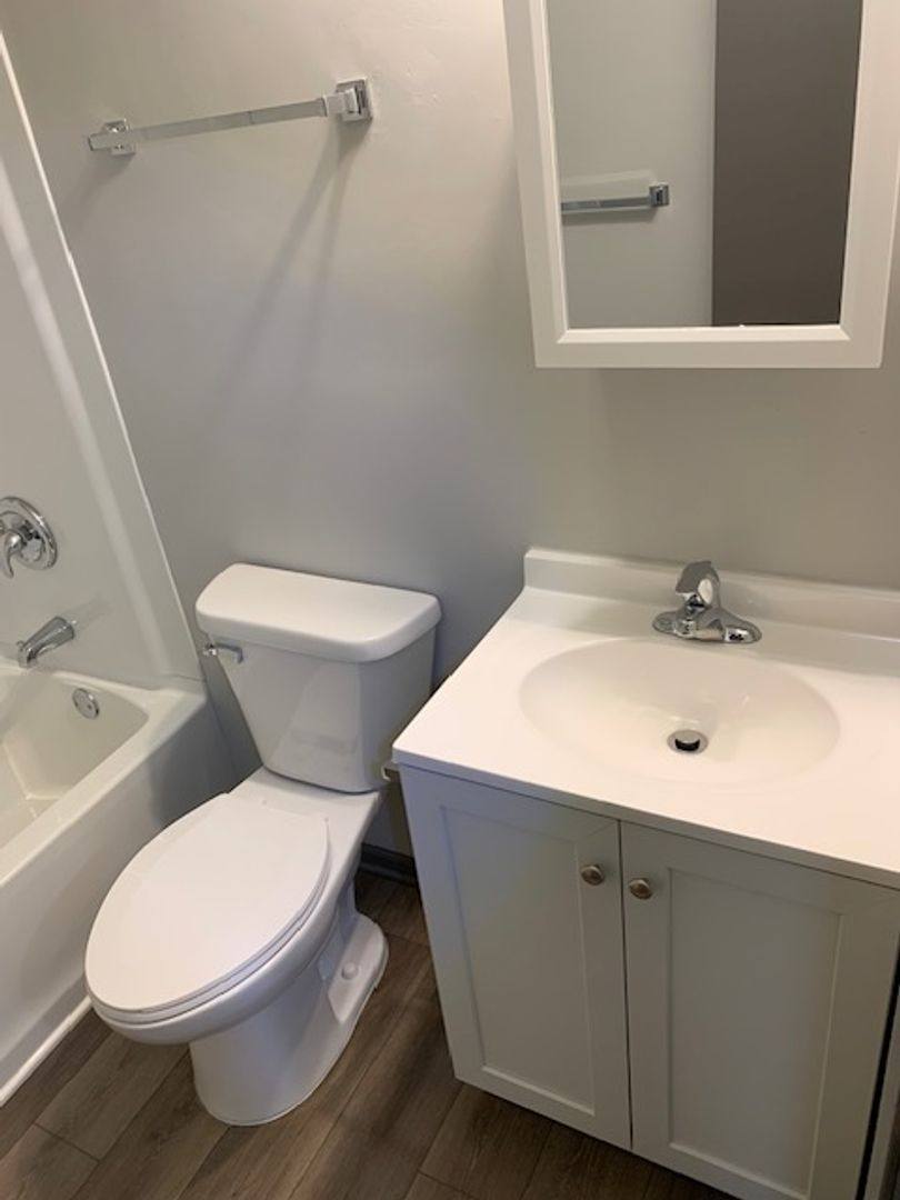 Apartment for rent at 1007 N, Lincoln, NE 68503