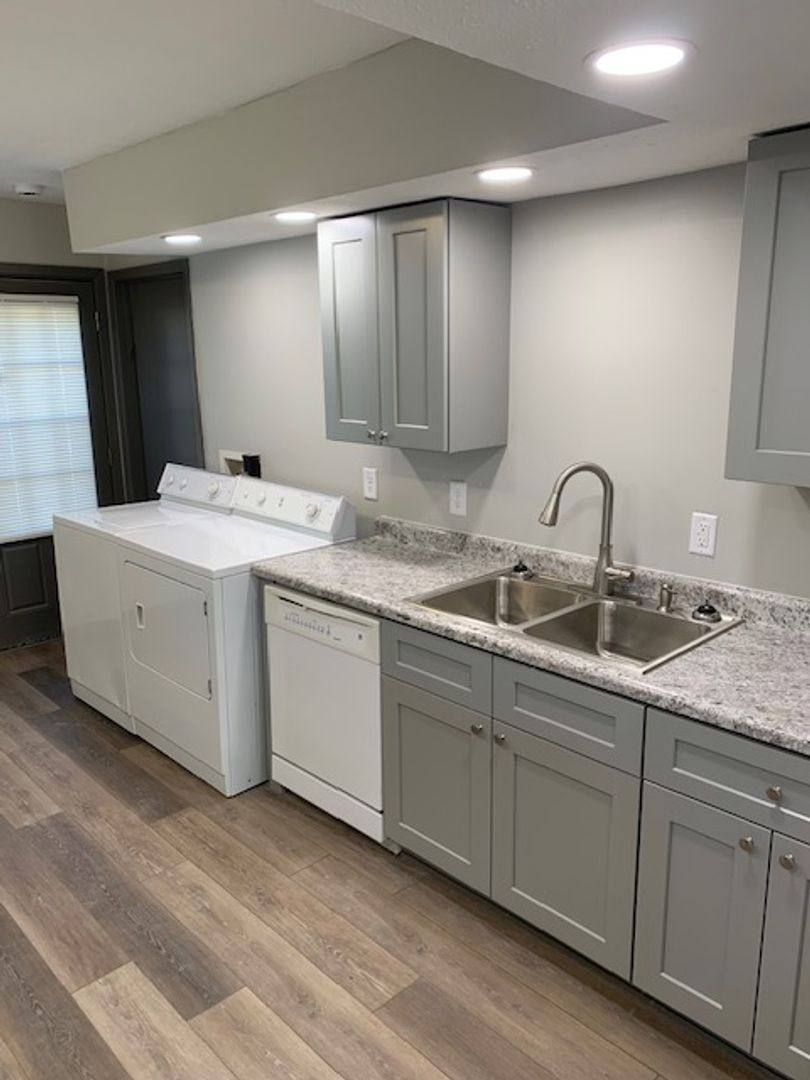 Apartment for rent at 1007 N, Lincoln, NE 68503