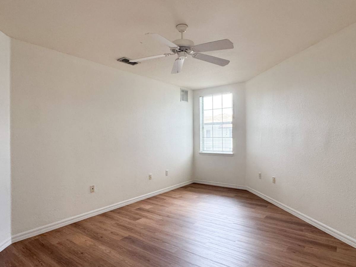 Condo for rent at 5550 E Michigan St, Orlando, FL 32822