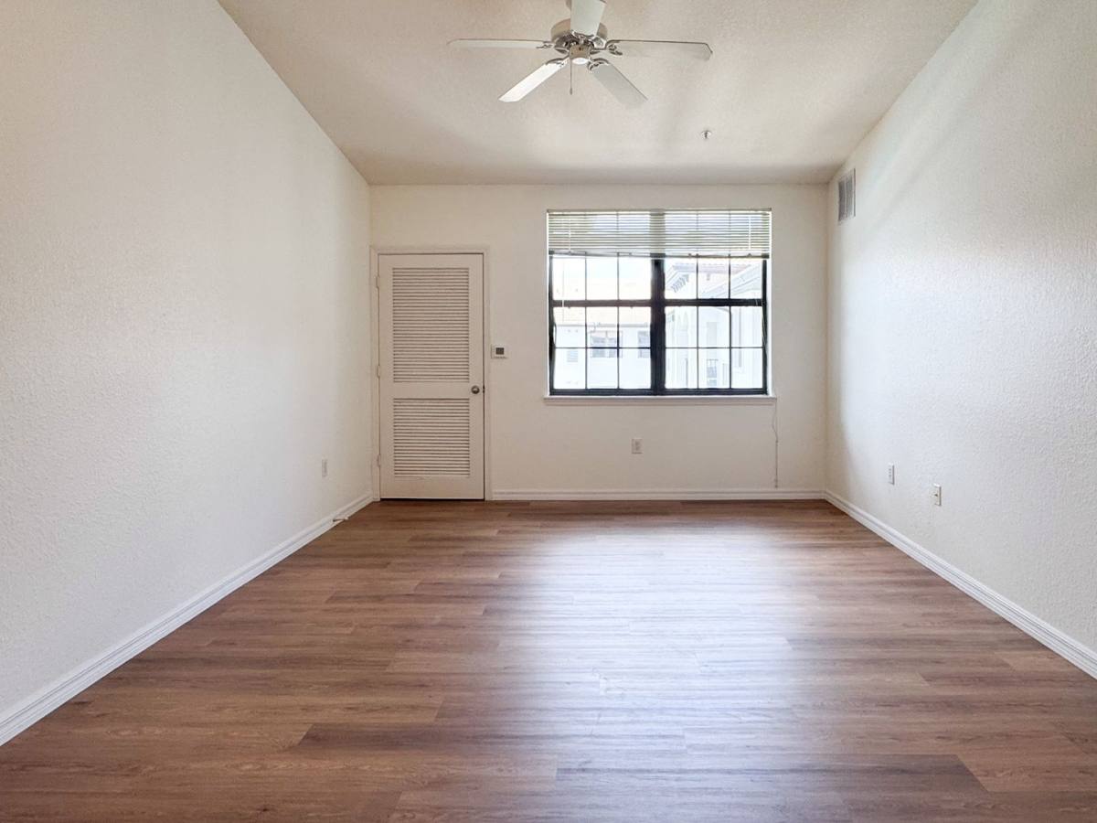 Condo for rent at 5550 E Michigan St, Orlando, FL 32822
