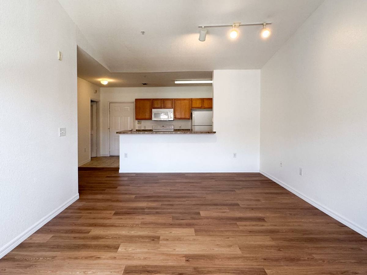 Condo for rent at 5550 E Michigan St, Orlando, FL 32822