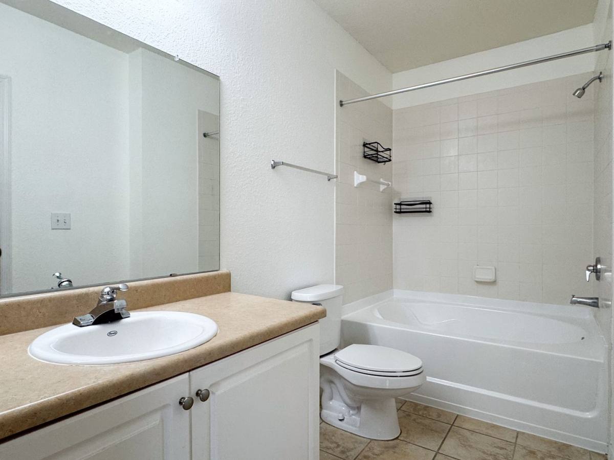 Condo for rent at 5550 E Michigan St, Orlando, FL 32822