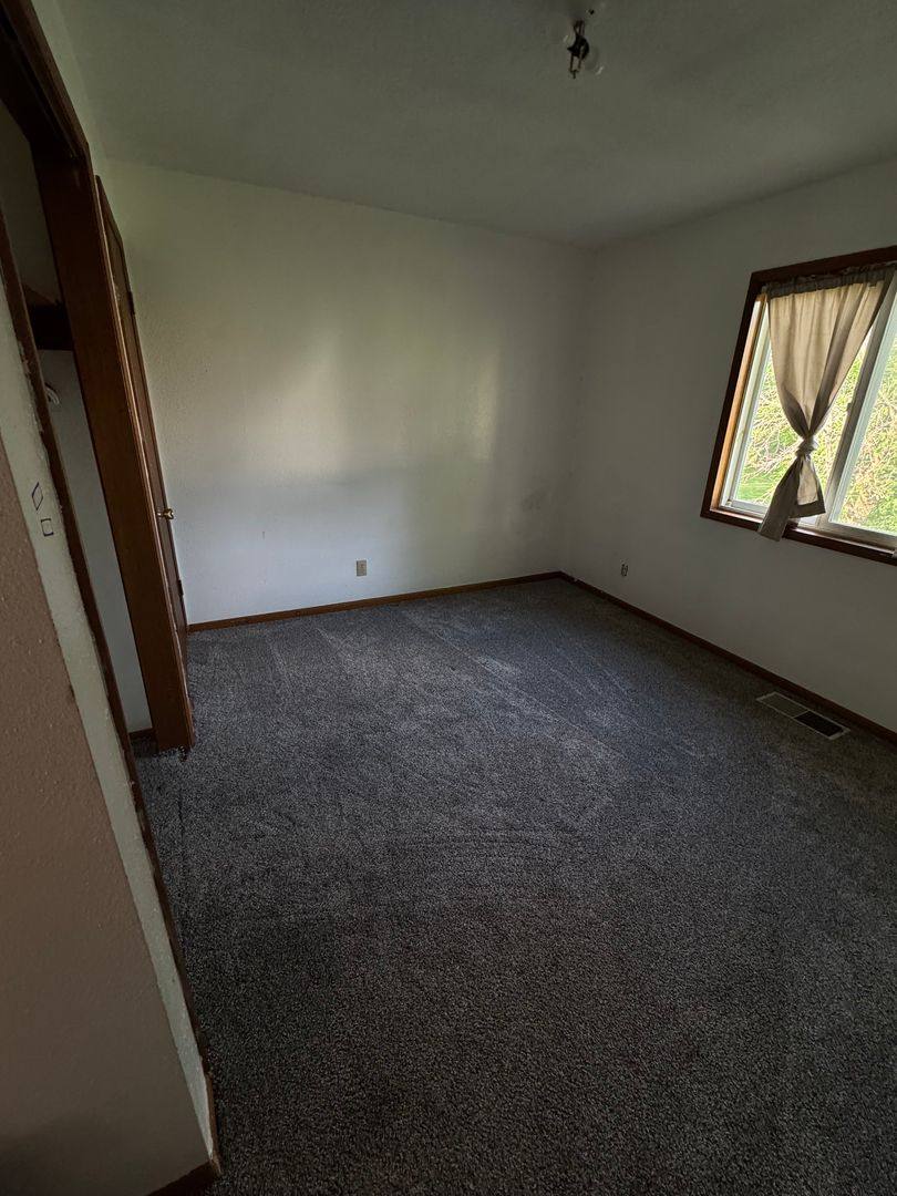House for rent at 307 S Dodge St, Bloomfield, IA 52537