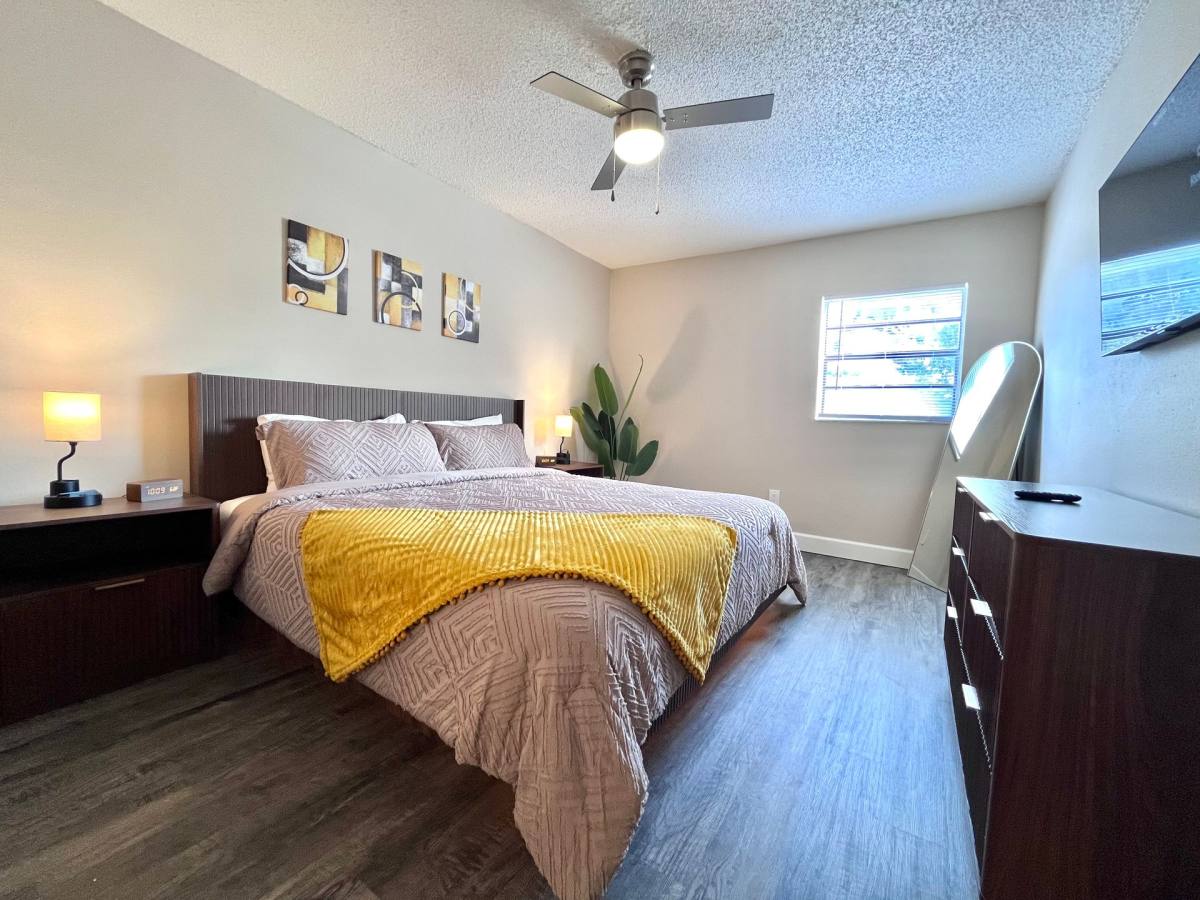 Apartment for rent at 4216 S Manhattan Ave, Tampa, FL 33611