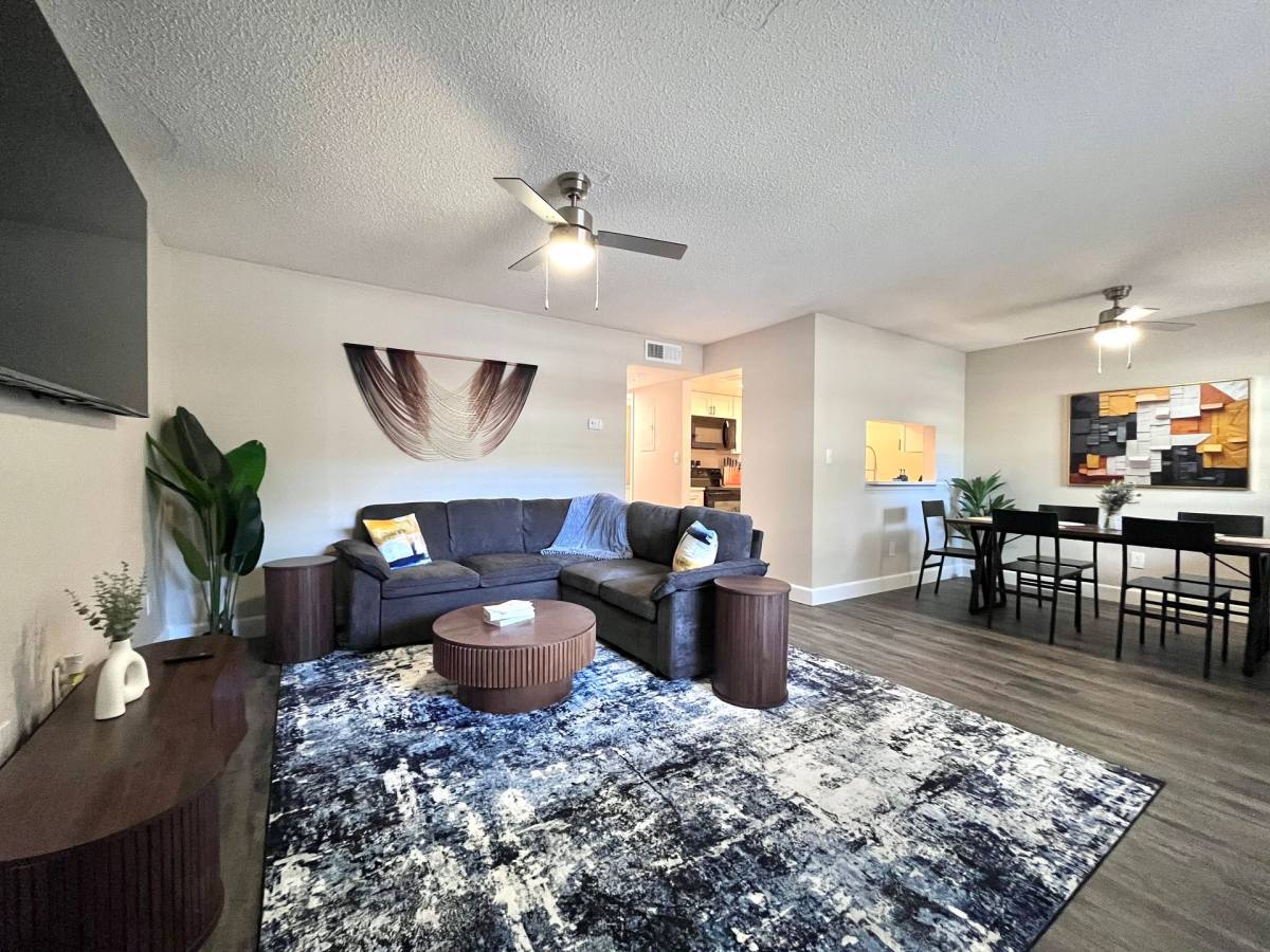 Apartment for rent at 4216 S Manhattan Ave, Tampa, FL 33611