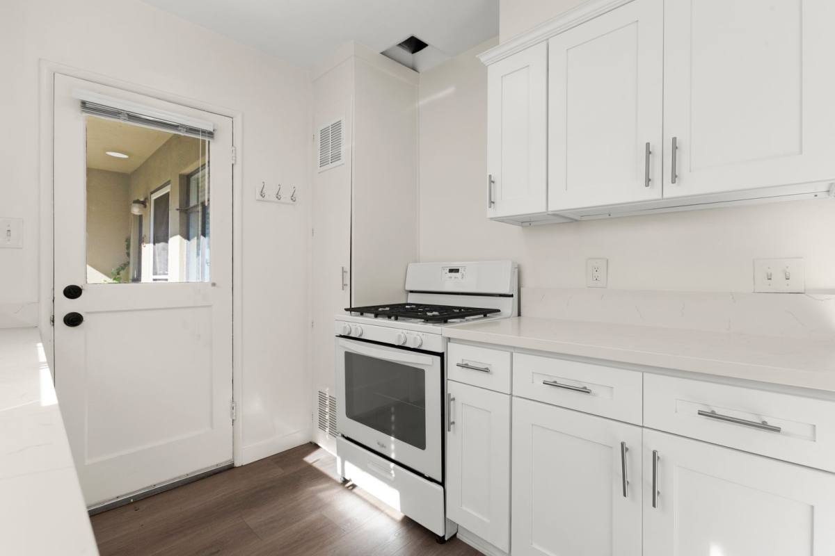 Apartment for rent at 2648 23rd St, Santa Monica, CA 90405
