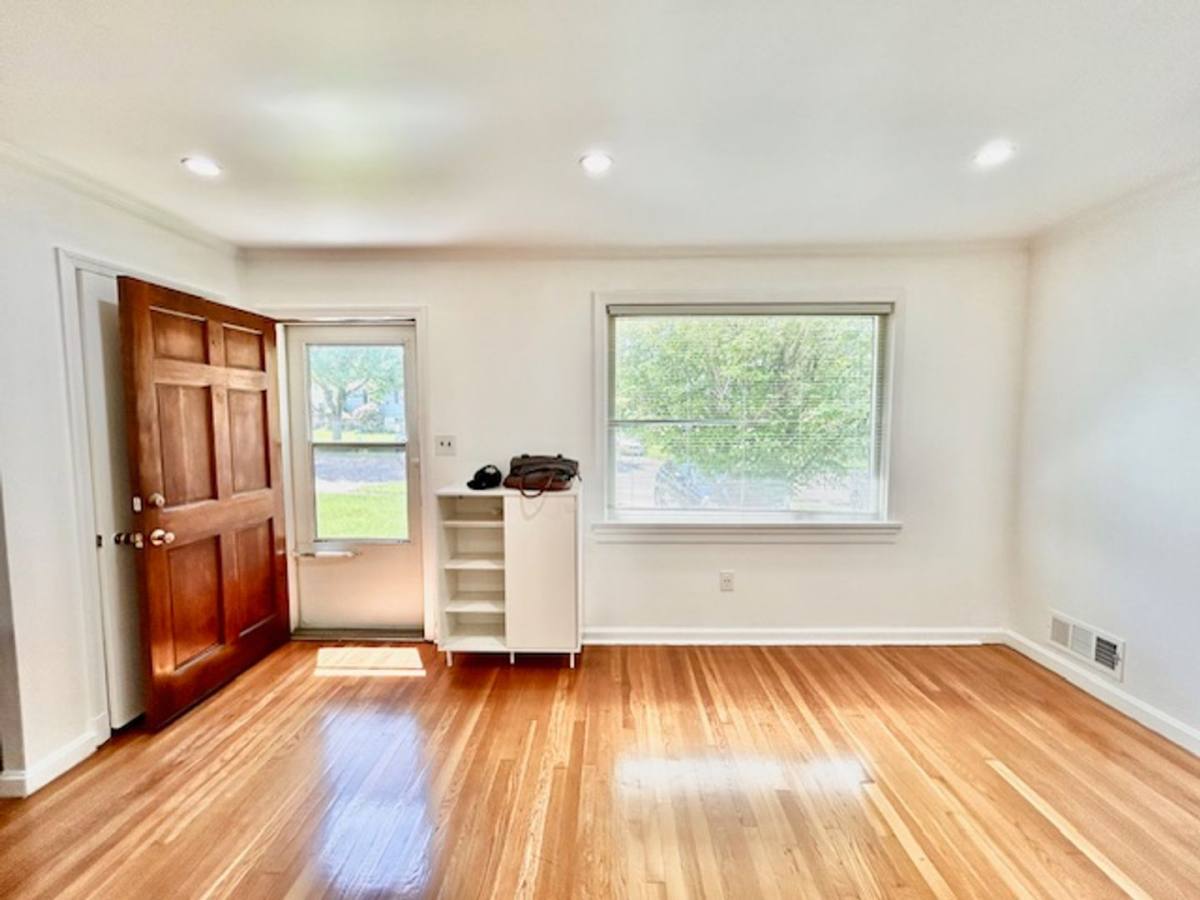 House for rent at 1010 Kennon Court, Rockville, MD 20851