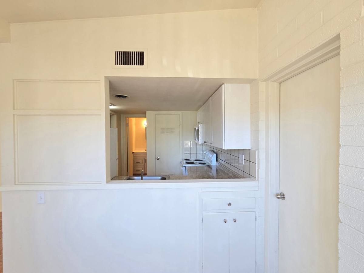 Apartment for rent at 6637 E Cheery Lynn Rd, Scottsdale, AZ 85251