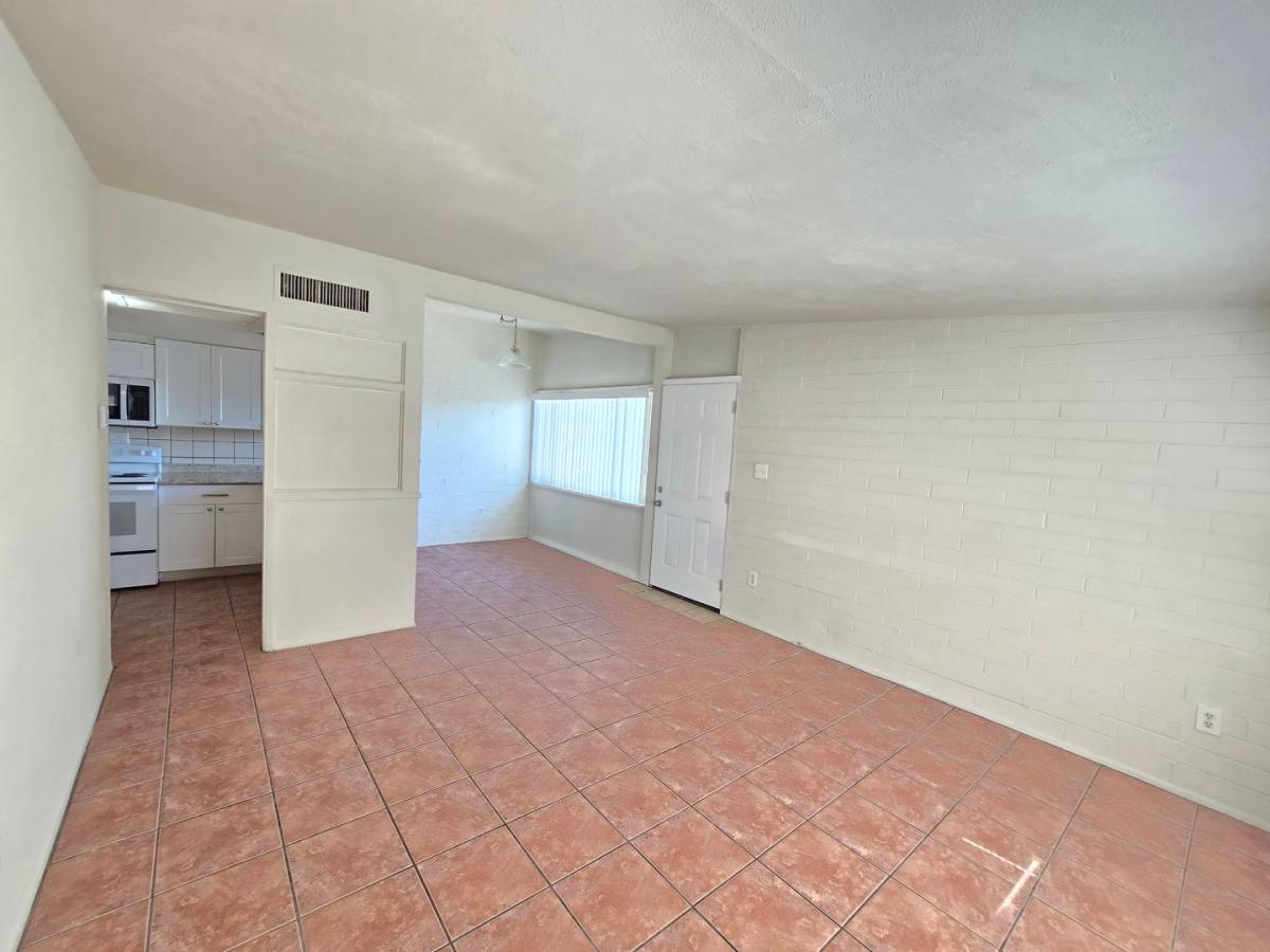 Apartment for rent at 6637 E Cheery Lynn Rd, Scottsdale, AZ 85251