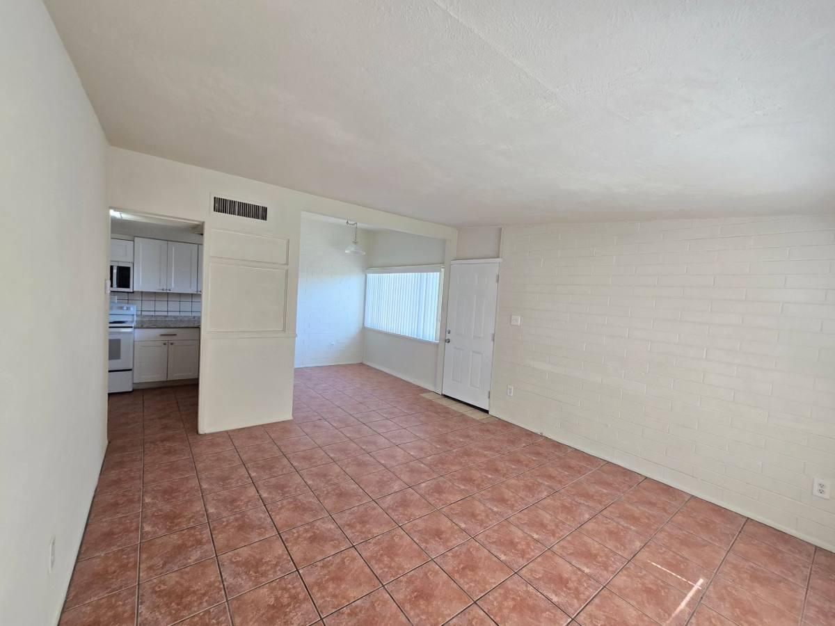 Apartment for rent at 6637 E Cheery Lynn Rd, Scottsdale, AZ 85251