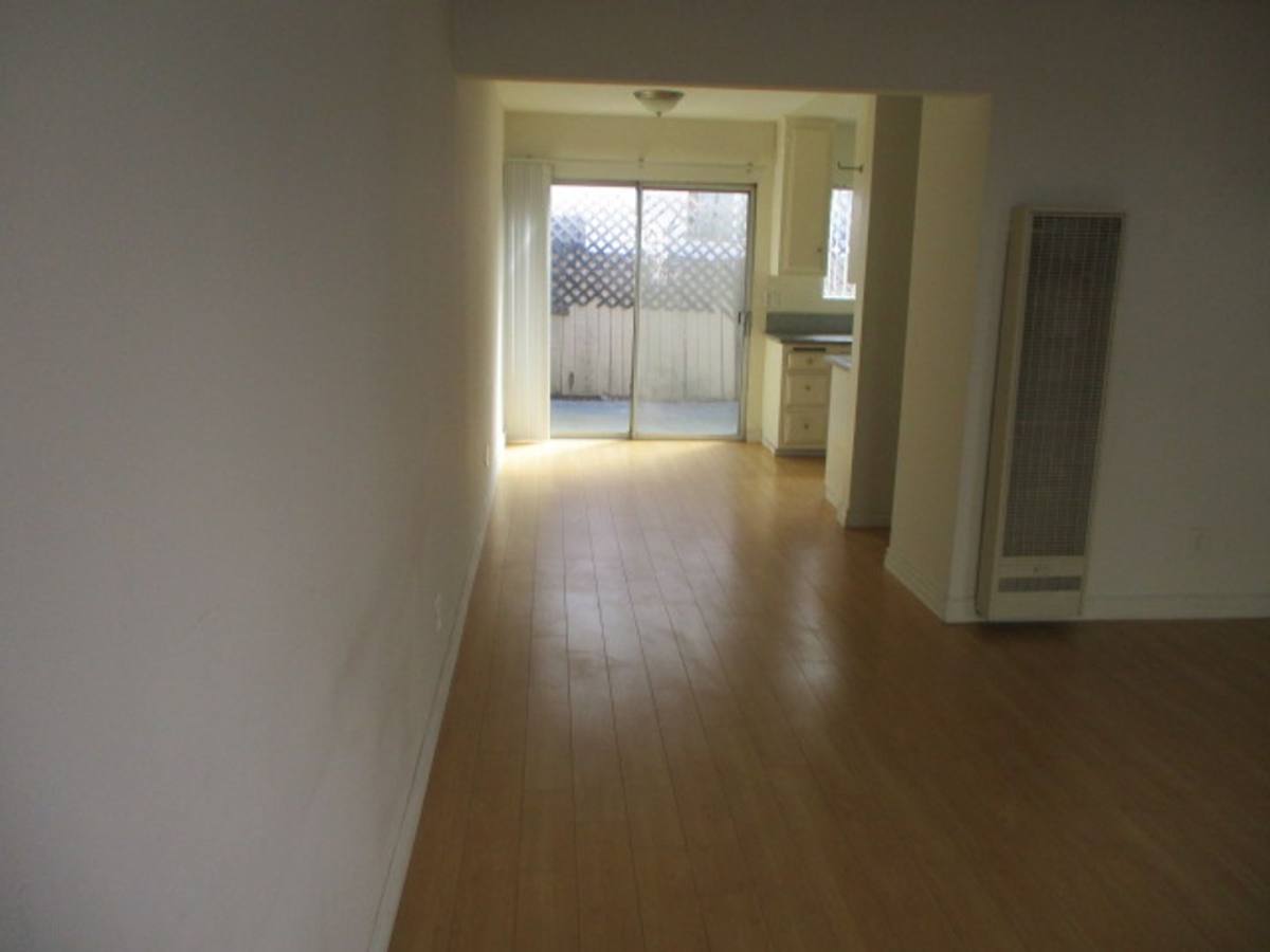 Apartment for rent at 3833 Tilden Ave, Culver City, CA 90230