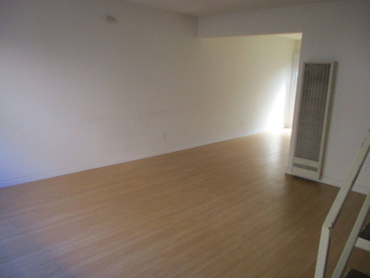 Apartment for rent at 3833 Tilden Ave, Culver City, CA 90230