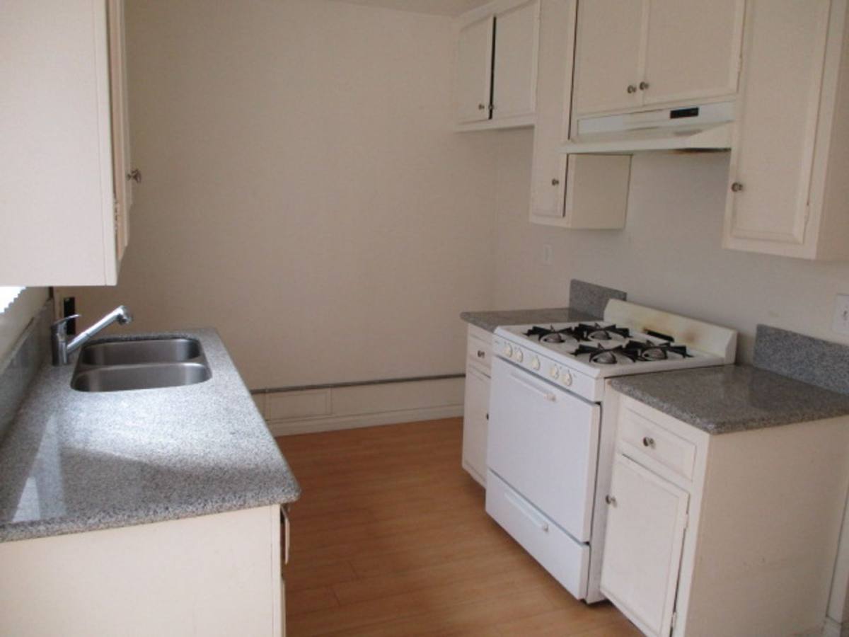 Apartment for rent at 3833 Tilden Ave, Culver City, CA 90230