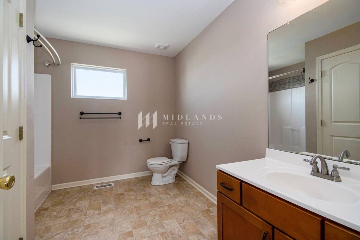 House for rent at 8717 S 67th St, Papillion, NE 68133