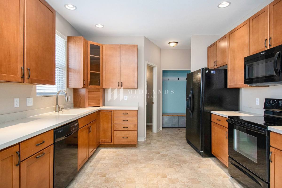 House for rent at 8717 S 67th St, Papillion, NE 68133