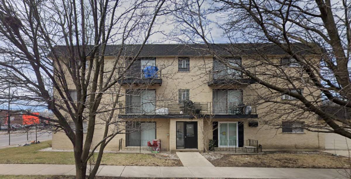 Apartment for rent at 4634 W 79th St, Chicago, IL 60652