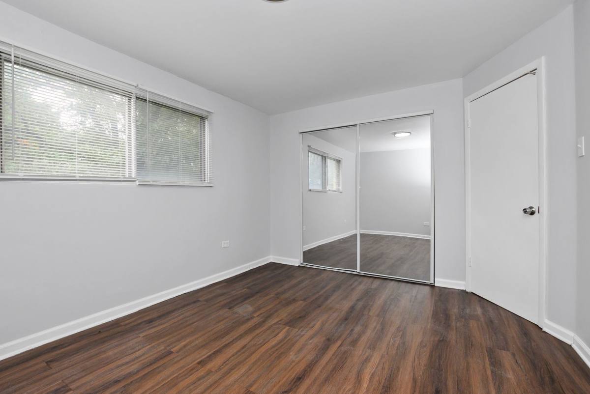 Apartment for rent at 4634 W 79th St, Chicago, IL 60652